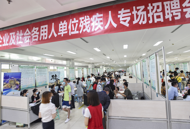 
成都更多残疾人参与社会生活月之前开始准备了