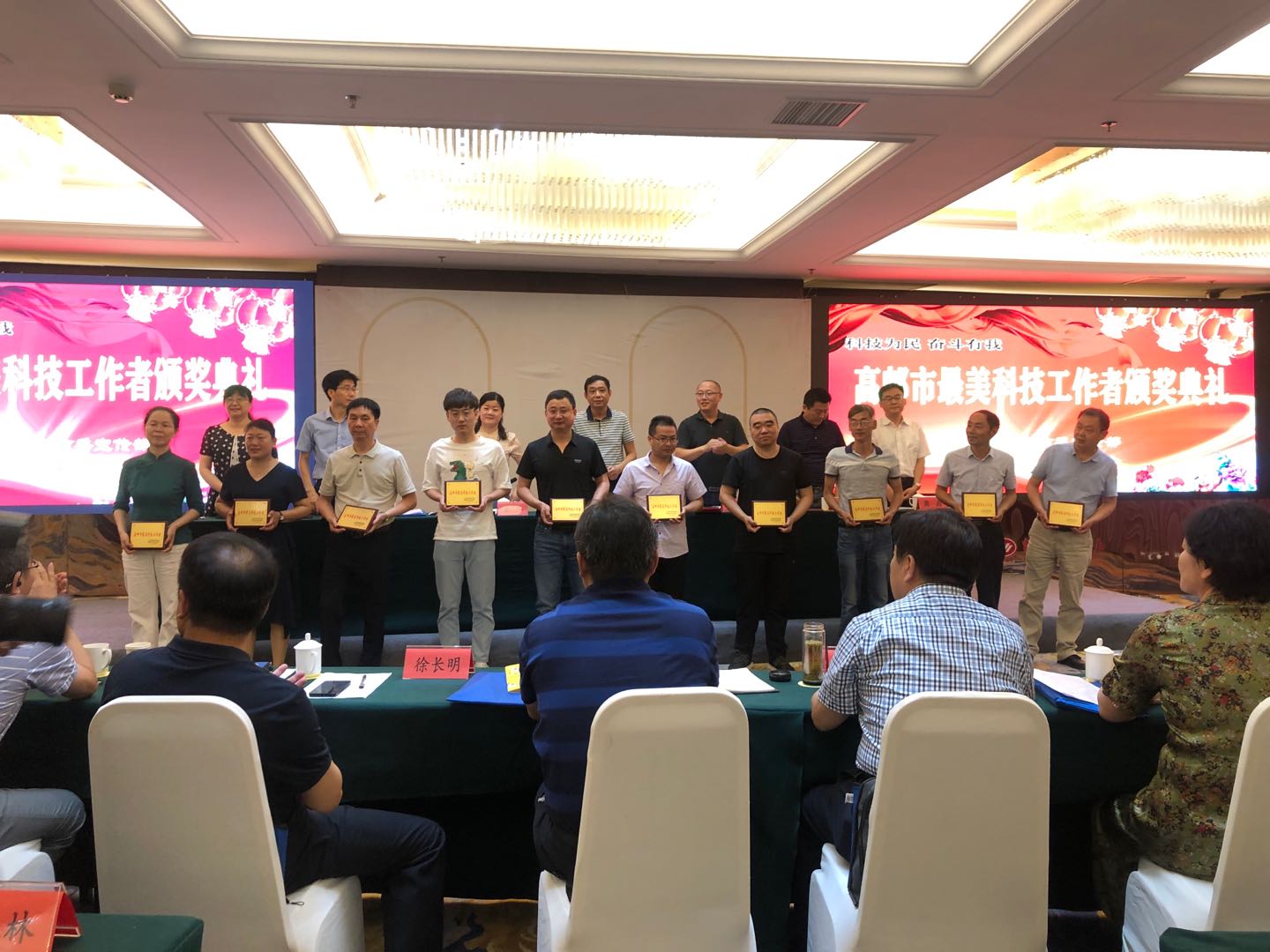 简阳唯品会2015招聘_唯品会极速版和唯品会一样吗_唯品会唯品会的东西是正品吗