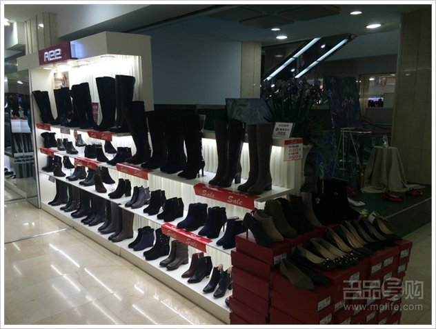 太平洋百货关停倒计时一周商场满眼“闭店折扣”