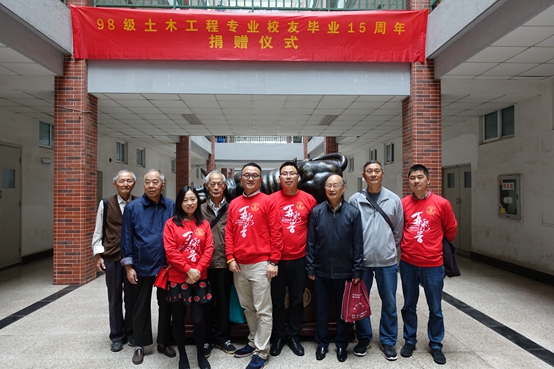 成都华西中学领导班子_华西中学校长_成都华西中学打校长