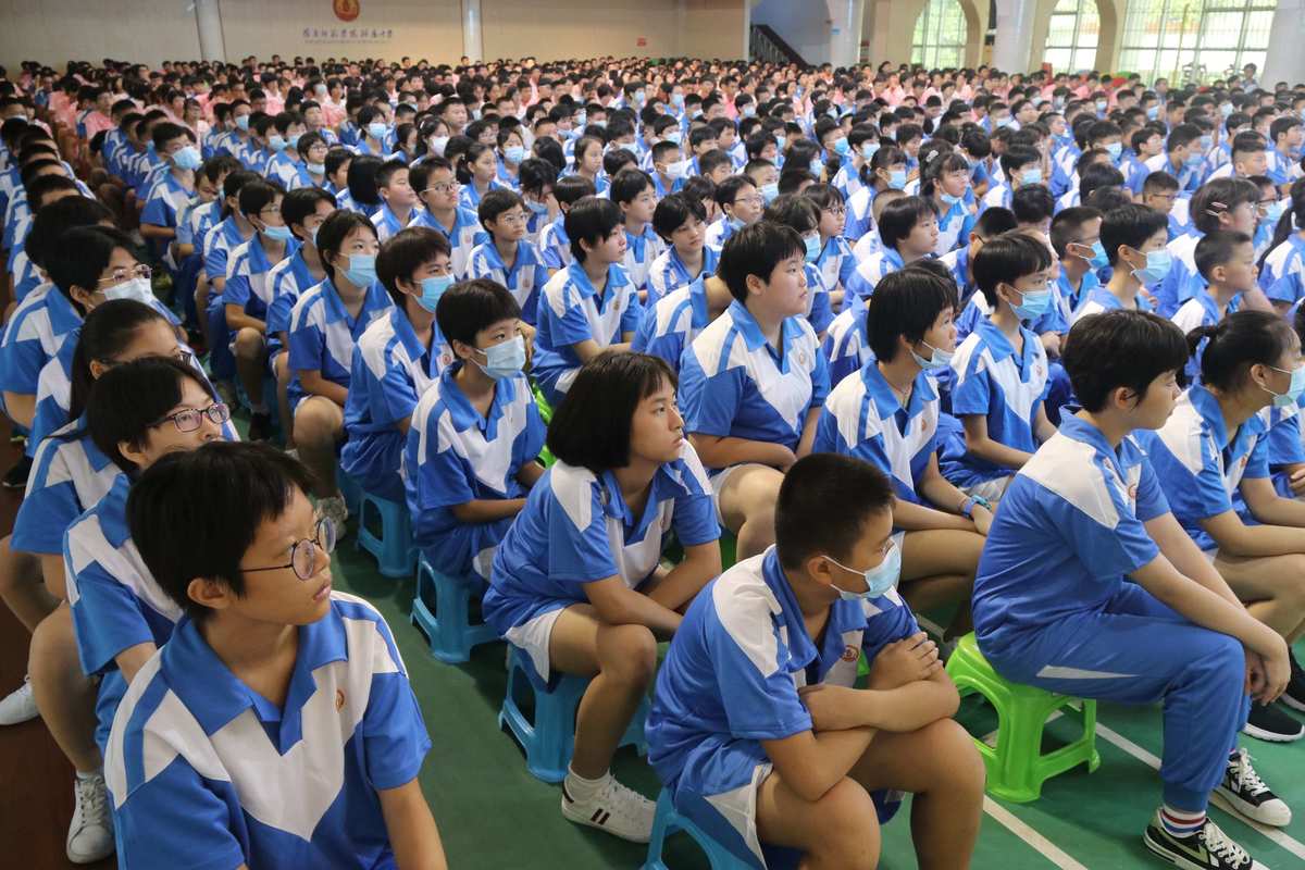成都师范学校成师附小华润分校对口初中5对口摇号率